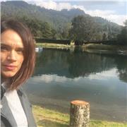 Soy profesora de español para todas las edades. Te ayudaré a hablar con confianza, mejorar tu comprensión y disfrutar cada paso de